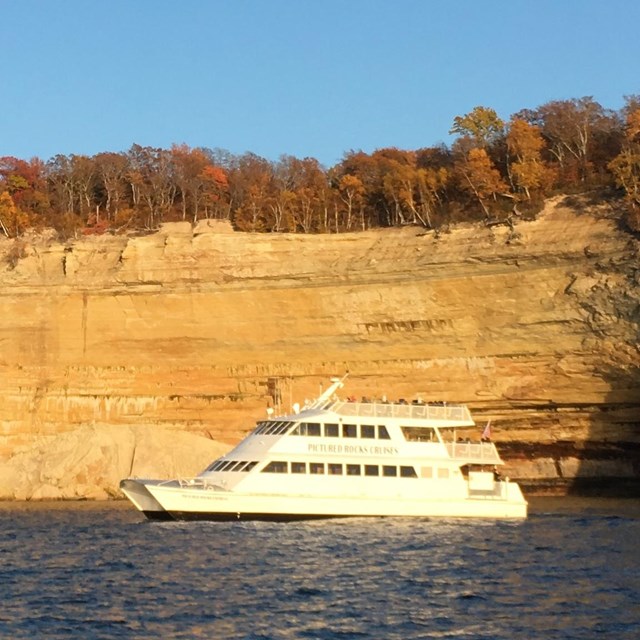 Boat cruise going along the Pictured Rocks Cliffs.