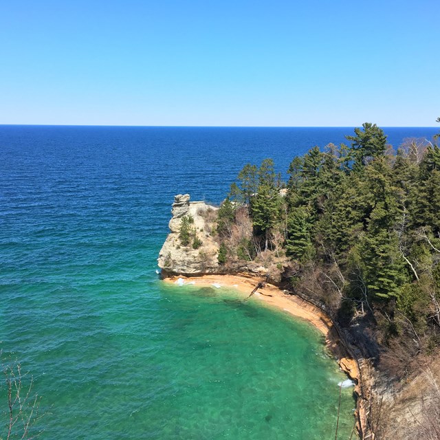 Miners Castle rock formation is made of heavily eroded sandstone layers on the edge of Lake Superior