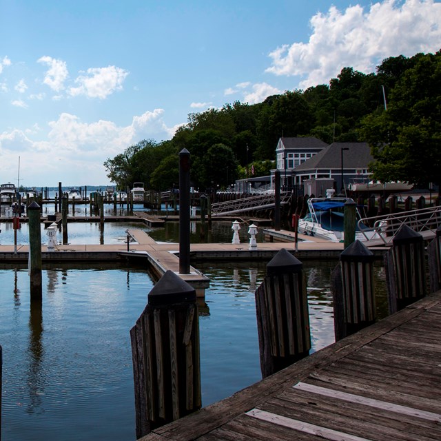 Fort Washington Marina