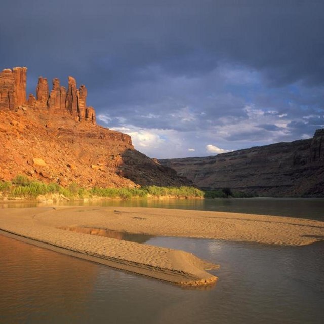 Green River - Labyrinth Canyon.  NPS Photo by Neal Herbert.