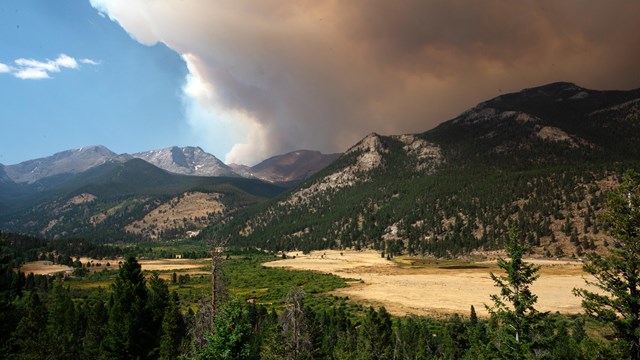 A view of Smoke from the Cameron Peak Fire in 2020