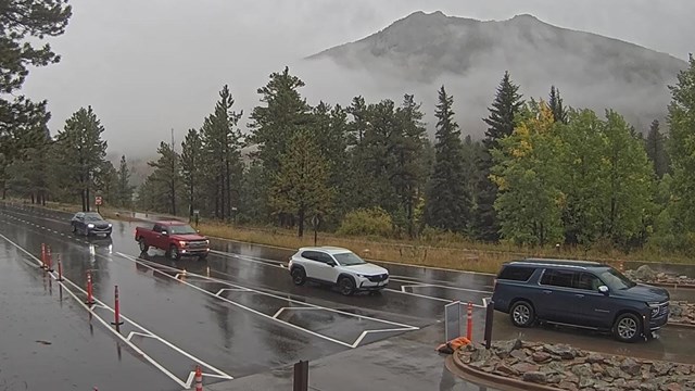 Vehicle are lined up to enter RMNP via the Fall River Entrance webcam