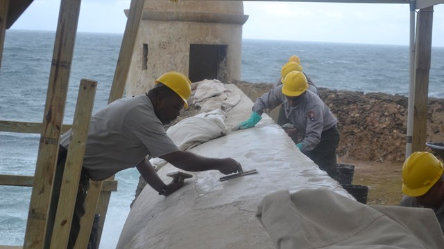 Historic Masons working on the Garita del Diablo