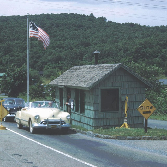 Image of the Skyline Drive in the 40s