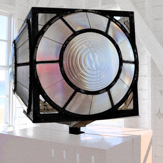 Glass, four-sided black-framed light