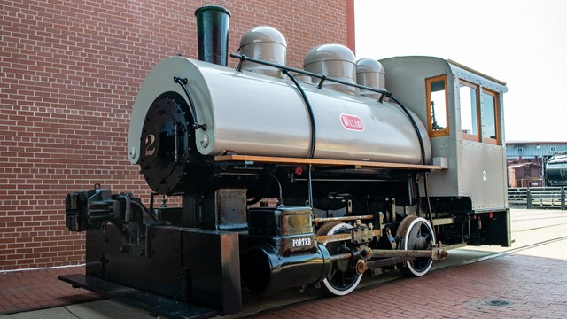 Small Gray two-axle Locomotive