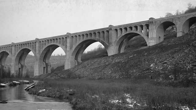 Water-proofing Tunkhannock Creek Viaduct, Lackawanna Railroad