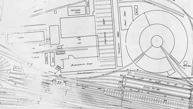 Map of buildings, tracks & turntables