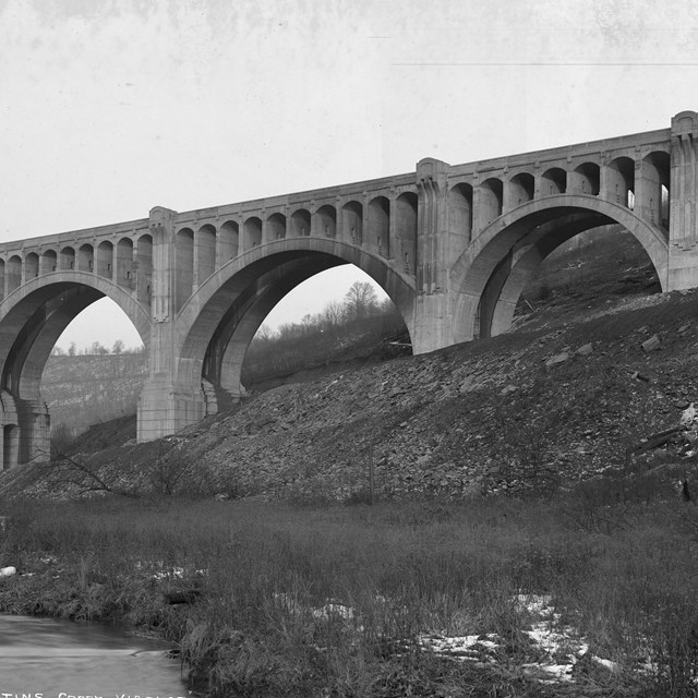 Water-proofing Tunkhannock Creek Viaduct, Lackawanna Railroad