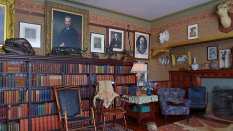 Sagmore Hill Library