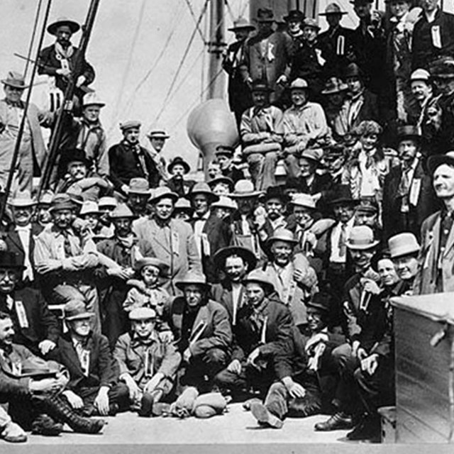 Traveling north by ship to chase the gold rush in Alaska U WA Libraries, Ships Coll TRA632 