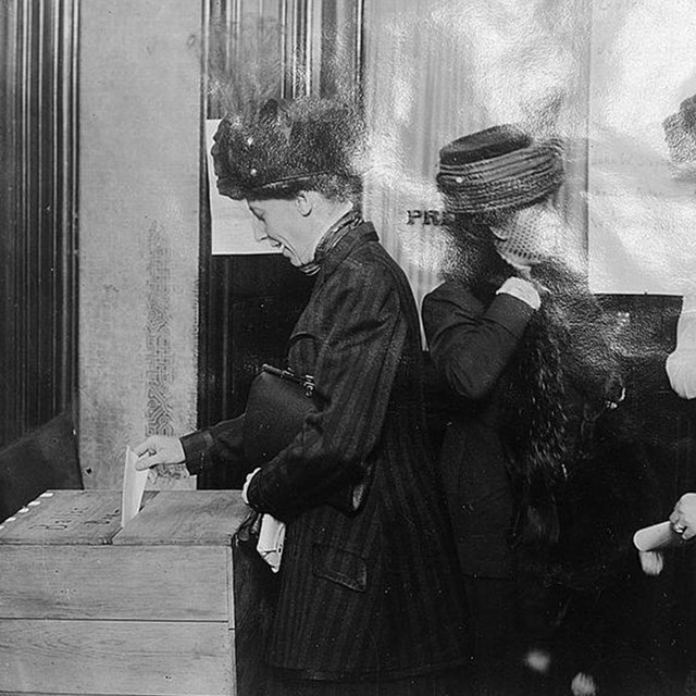 Women casting their ballots. LOC image
