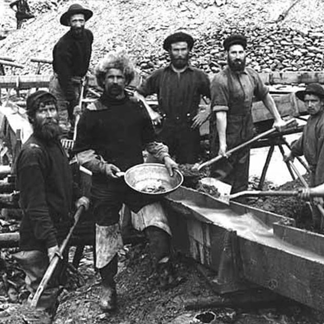 Panning for Gold. Special Collections, U of Washington Libraries.