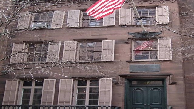 colored photograph of Theodore Roosevelt Birthplace NHS' exterior  