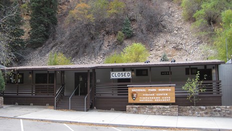 Visitor center with closed sign
