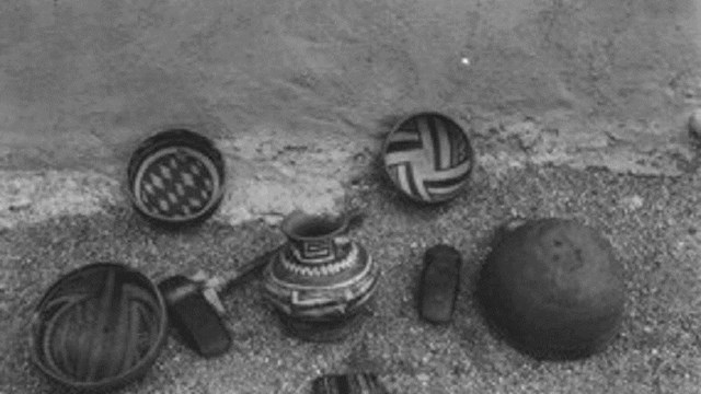 Upper cliff dwelling pottery