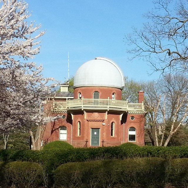 Domes observatory made of brick. Photo by Michael L. Umbricht, CC BY-SA 3.0
