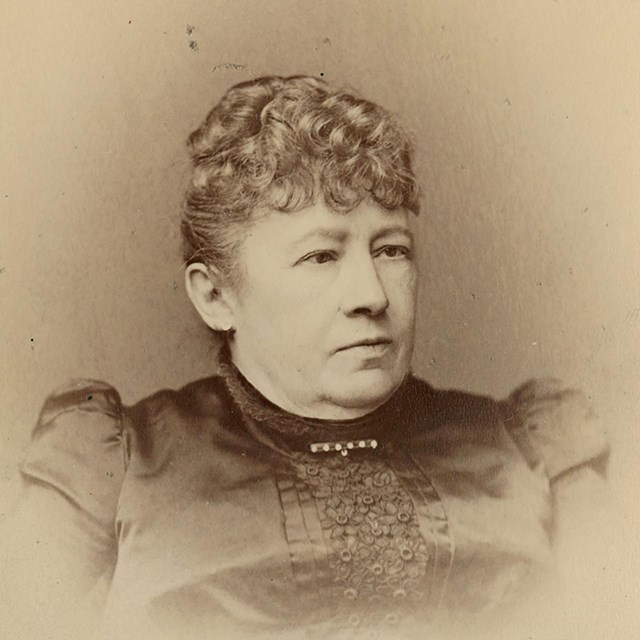 Cabinet card, Julia Dent Grant