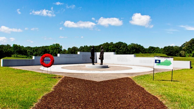 Accessible path to Kentucky Memorial