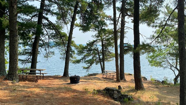 A picturesque shoreline near the Woodenfrog State Forst Campground on Kabetogama Lake