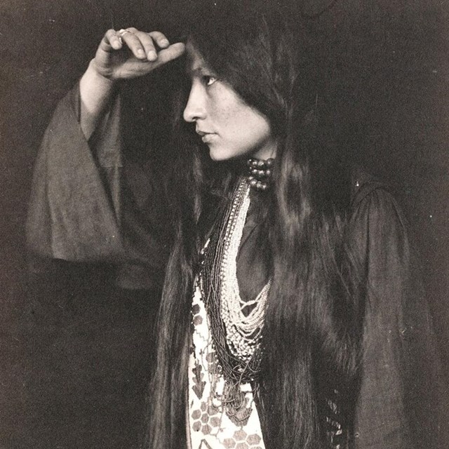 Black and White photo of Zitkala Sa