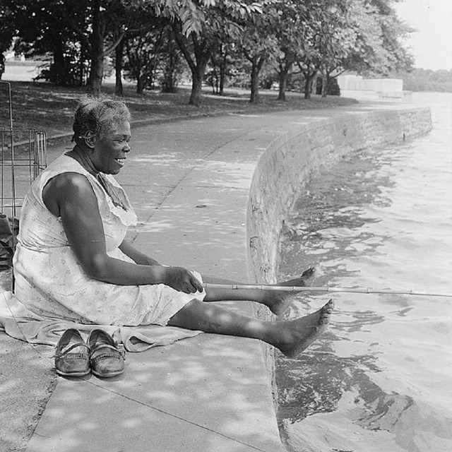 Woman fishing in Tidal Basin, Library of Congress. 