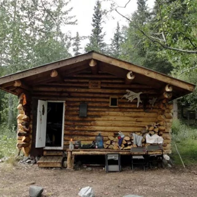 A picture of the Nugget Creek Cabin.