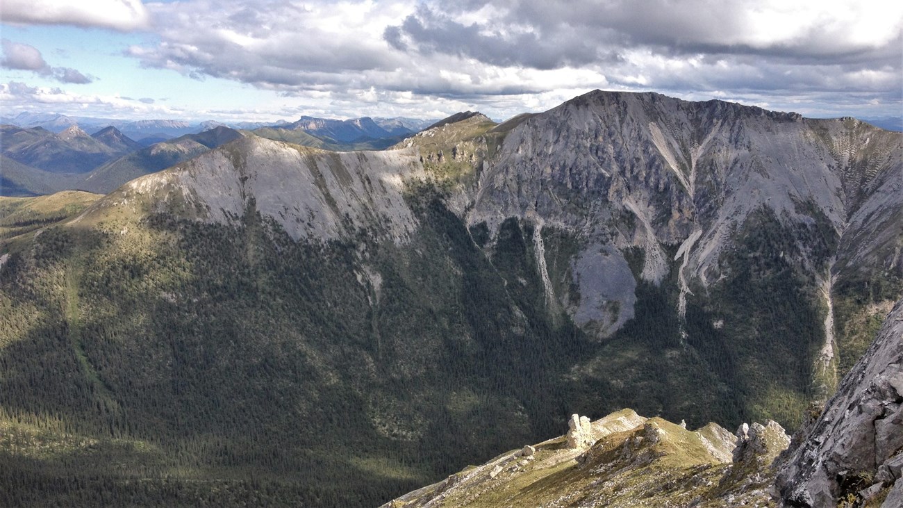 Jëjezhuu Tr’injàa Mountain as seen from Nimrod Peak