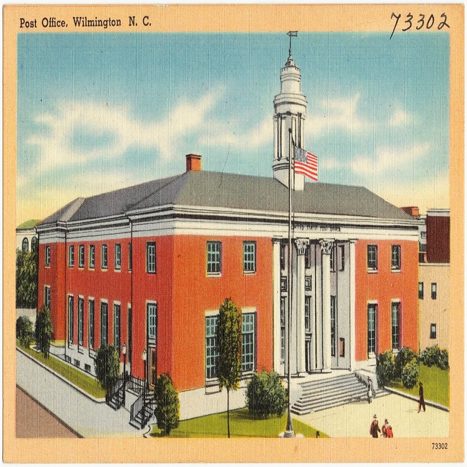 A linen postcard from the 1940s depicting the Post office, Wilmington, N. C.