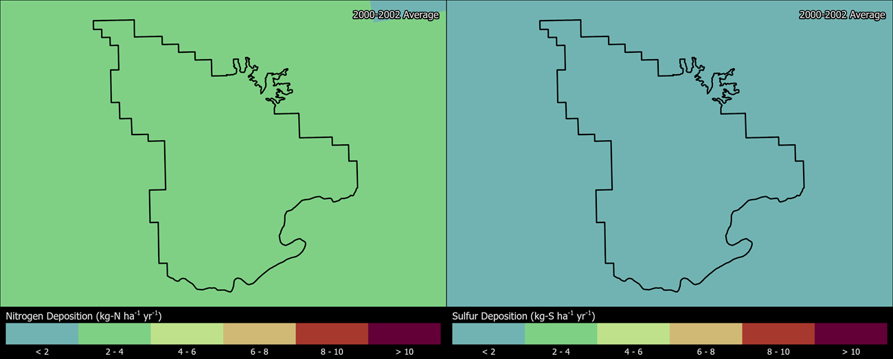 Two maps showing ARCH boundaries. The left map shows the spatial distribution of estimated total nitrogen deposition levels from 2000-2002. The right map shows the spatial distribution of estimated total sulfur deposition levels from 2000-2002.