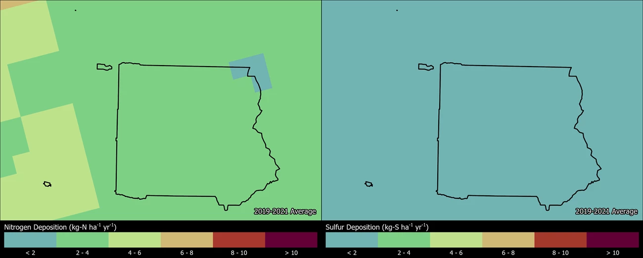 Two maps showing MORA boundaries. The left map shows the spatial distribution of estimated total nitrogen deposition levels from 2000-2002. The right map shows the spatial distribution of estimated total sulfur deposition levels from 2000-2002.