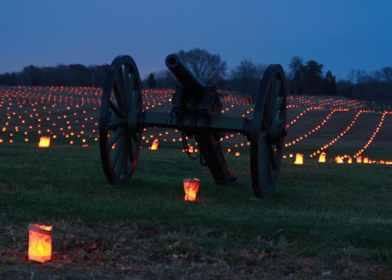 Civil War cannon and luminaries