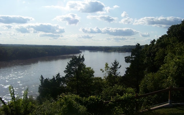 missouri river in rocheport, missouri