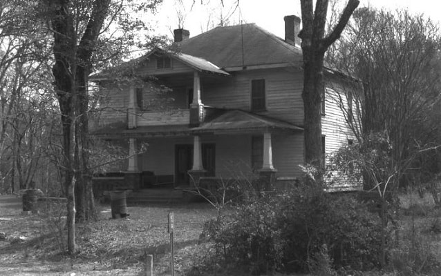 Photo of the two-story Sarah Trott McKinney House with hipped roof. Courtesy NPS. 