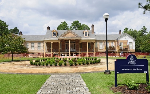 Photo of the exterior of the Pickens-Salley house 