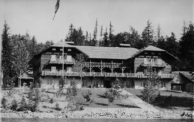 image of the Lake McDonald Lodge