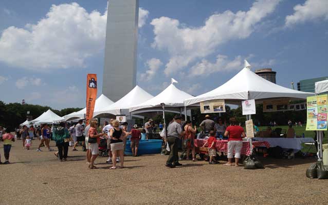 Crowd at the Great Outdoors event held on the Arch grounds