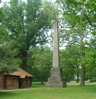 Gnadenhutten Memorial in Ohio: log cabin in woods