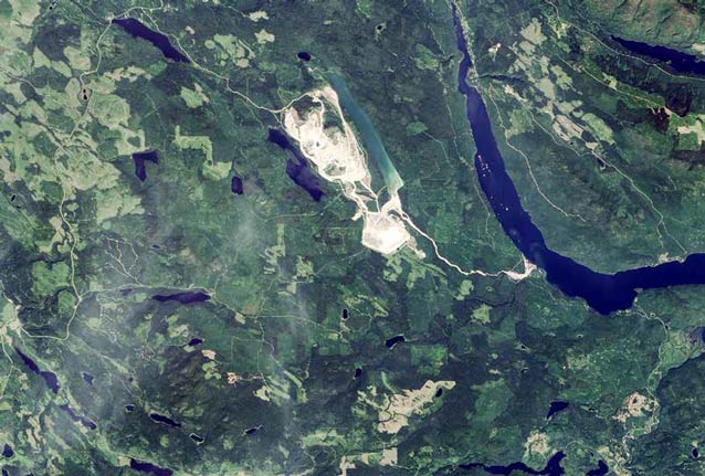 satellite image of ponds and lakes satellite image of ponds and lakes