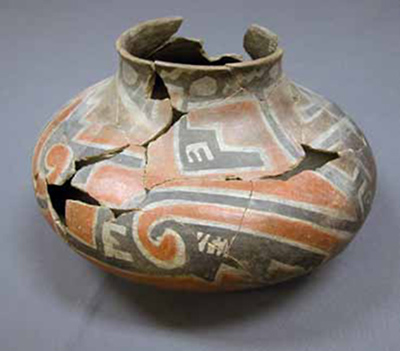 Tonto Polychrome ceramic vessel. Tonto Polychrome ceramic vessel.