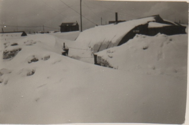 Quonset hut buried in snow Quonset hut buried in snow
