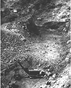 Black and white photo of workers working on the Colorado Riverbed 