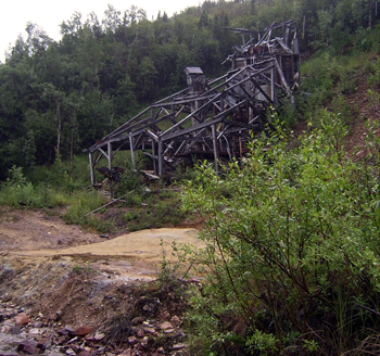 Stampede mine next to the creek Stampede mine next to the creek