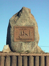 Commemorative stone at Fort Stevens that pays tribute to President Lincoln's attendance