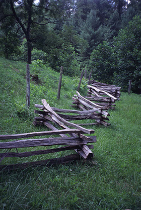 Contemporary wormrail fence (Slaven/Litton Farmstead: Cultural Landscapes Inventory, NPS, 1998)