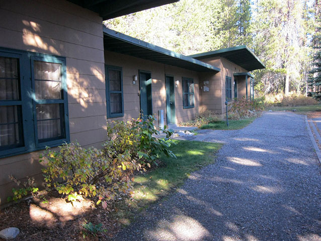 Guest cottage at Jackson Lake Lodge, 2010 (C. Mardorf, NPS) Guest cottage at Jackson Lake Lodge, 2010 (C. Mardorf, NPS)