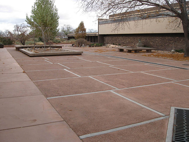 North end of Painted Desert Community Complex plaza, 2010 (J. Cowley, NPS) North end of Painted Desert Community Complex plaza, 2010 (J. Cowley, NPS)