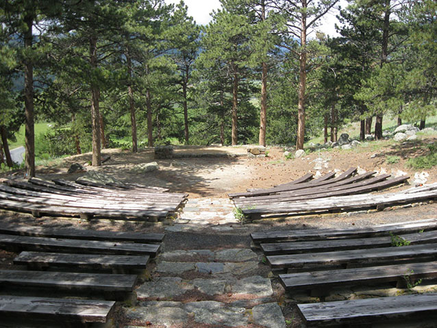 Moraine Park Amphitheater, 2010 (C. Mardorf, NPS)