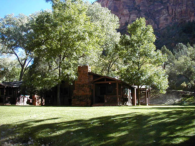 Deluxe cabins at Zion Lodge, 2005 (NPS) Deluxe cabins at Zion Lodge, 2005 (NPS)