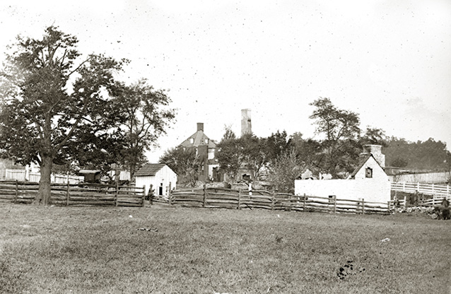 Alexander Gardner's 1862 photograph of the ruins of the Mumma Farm (Library of Congress)